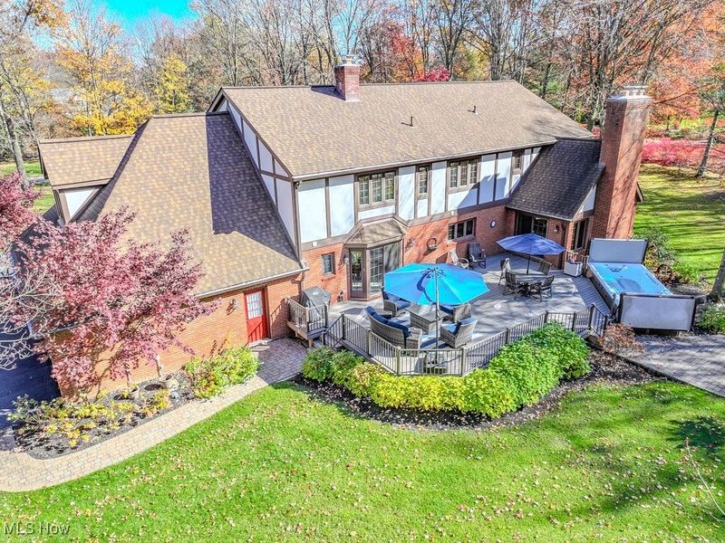 1874 Cottesworth Lane, Gates Mills, OH 44040 Photo 3