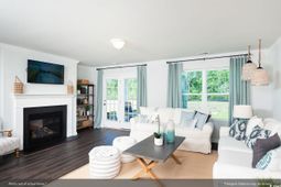 324 Garden Grove St photo 4