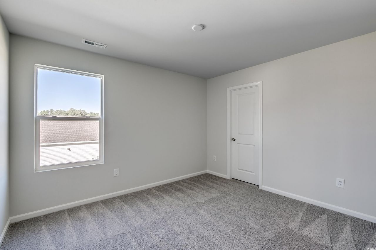 324 Garden Grove St Photo 27