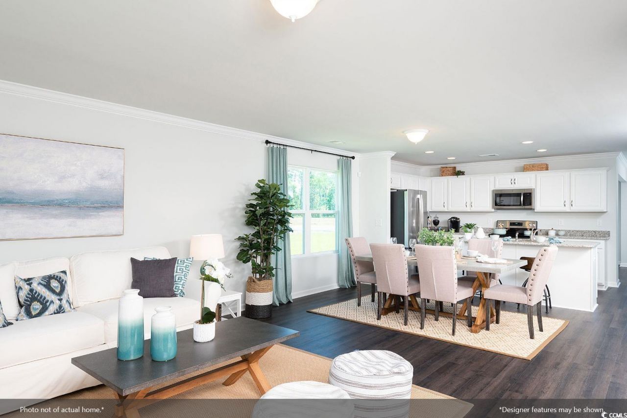 324 Garden Grove St Photo 5