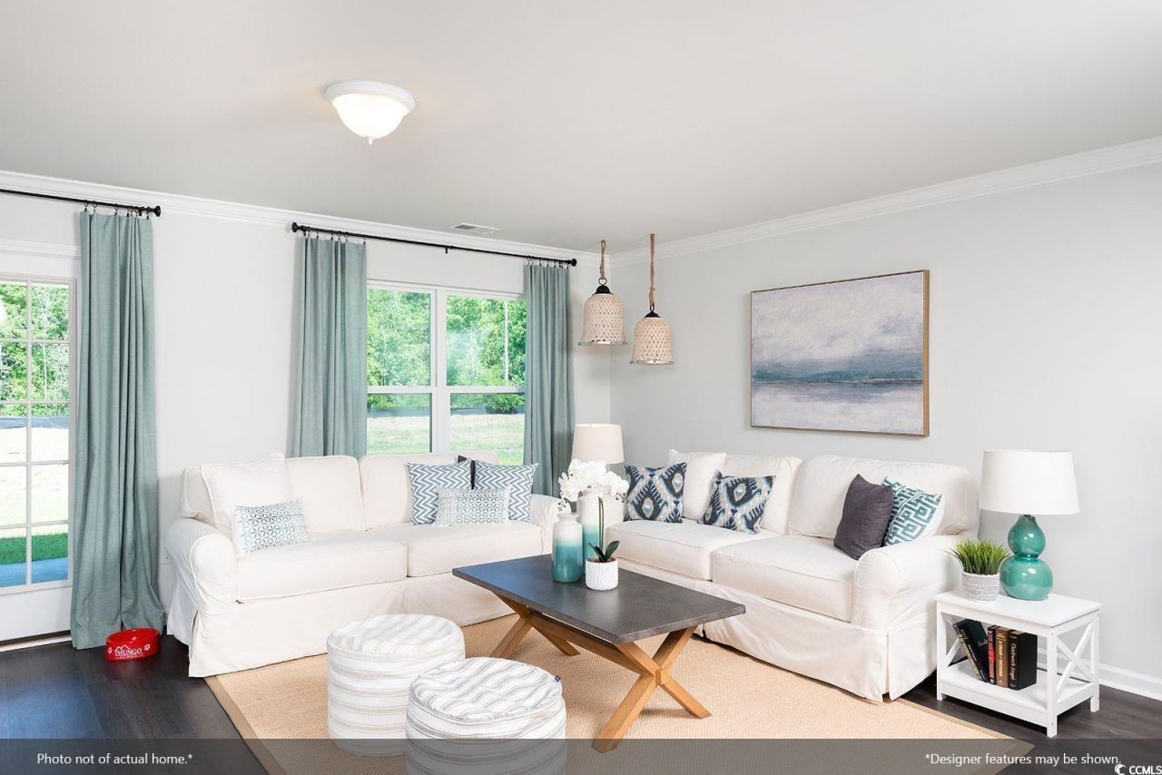 324 Garden Grove St Photo 6