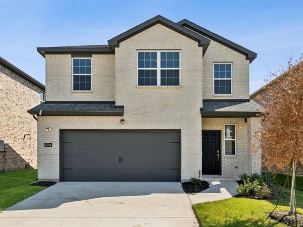 924 Amenduni Lane, Anna, TX 75409