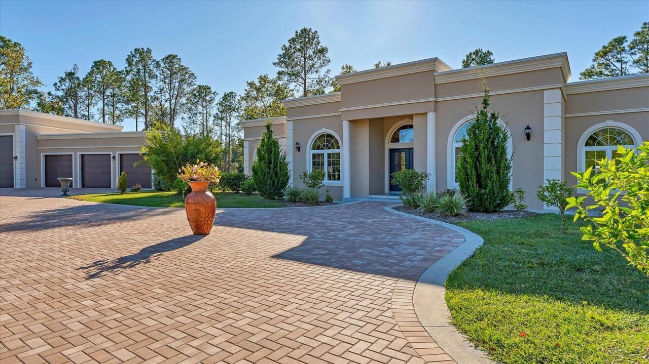 39851 & 39855 Darlington Avenue, Lady Lake, FL 32159 Photo