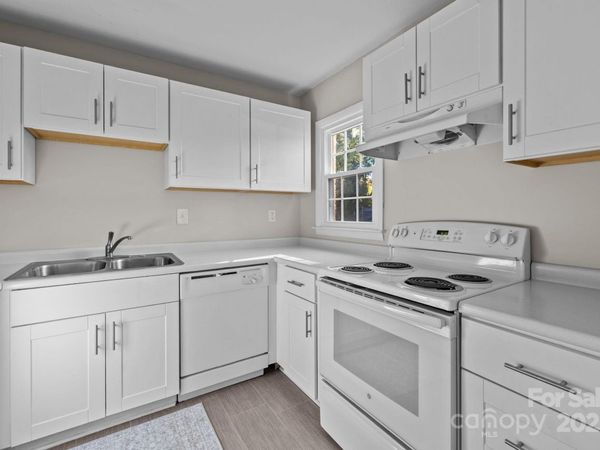 4600 Coronado Drive, Unit B, Charlotte, NC 28212