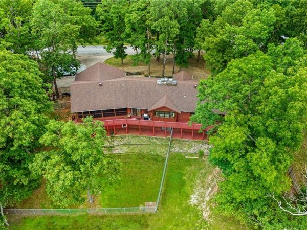 16048 Cypress Lane, Rogers, AR 72756