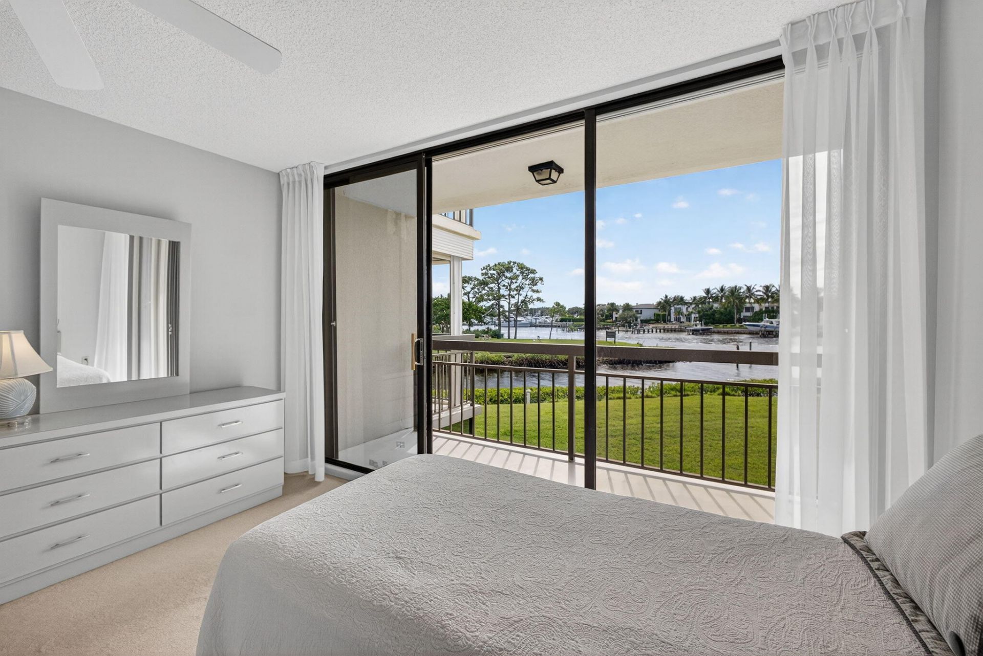 2201 Marina Isle Way, Unit 202, Jupiter, FL 33477 Photo