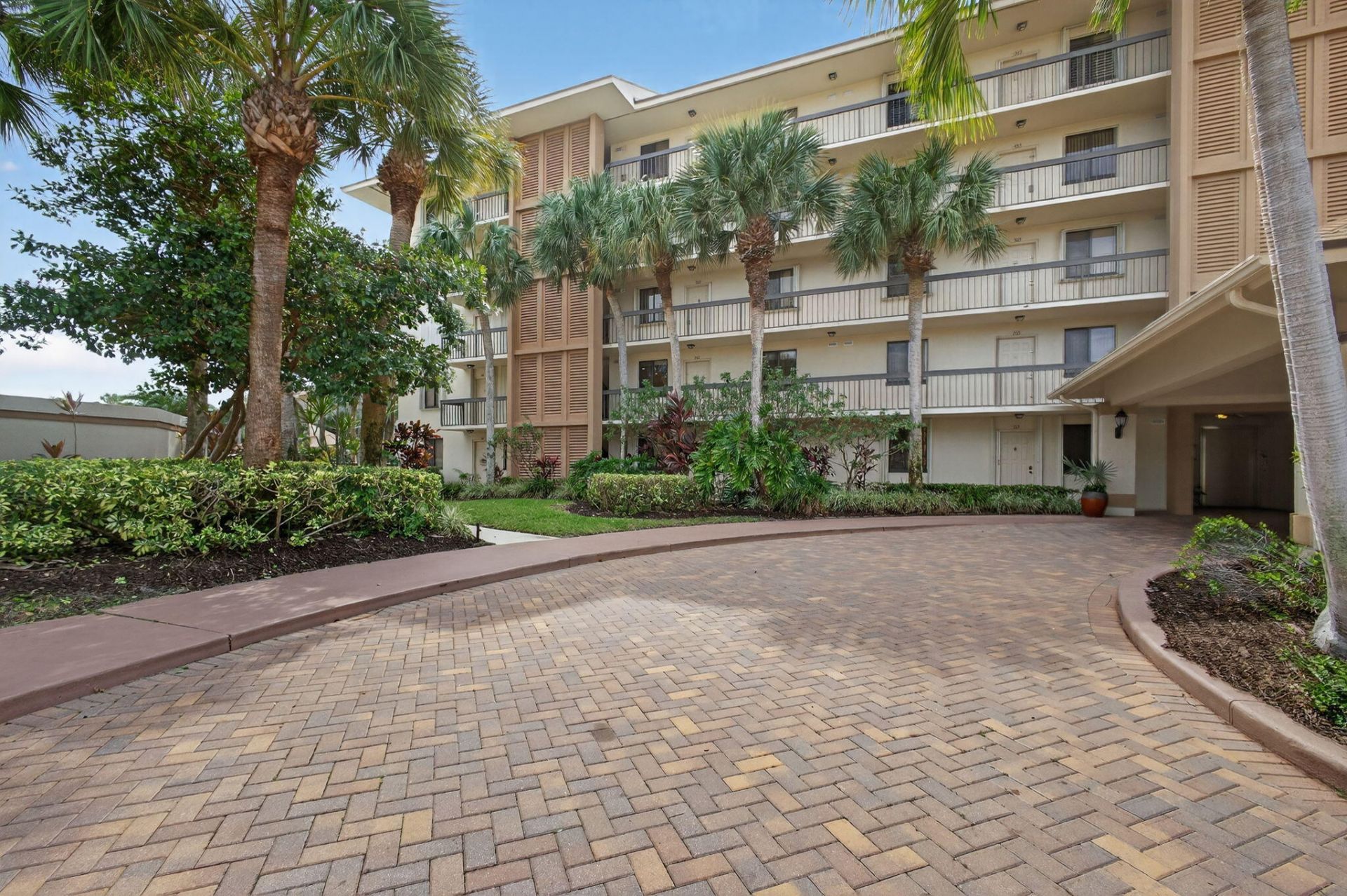 2201 Marina Isle Way, Unit 202, Jupiter, FL 33477 Photo