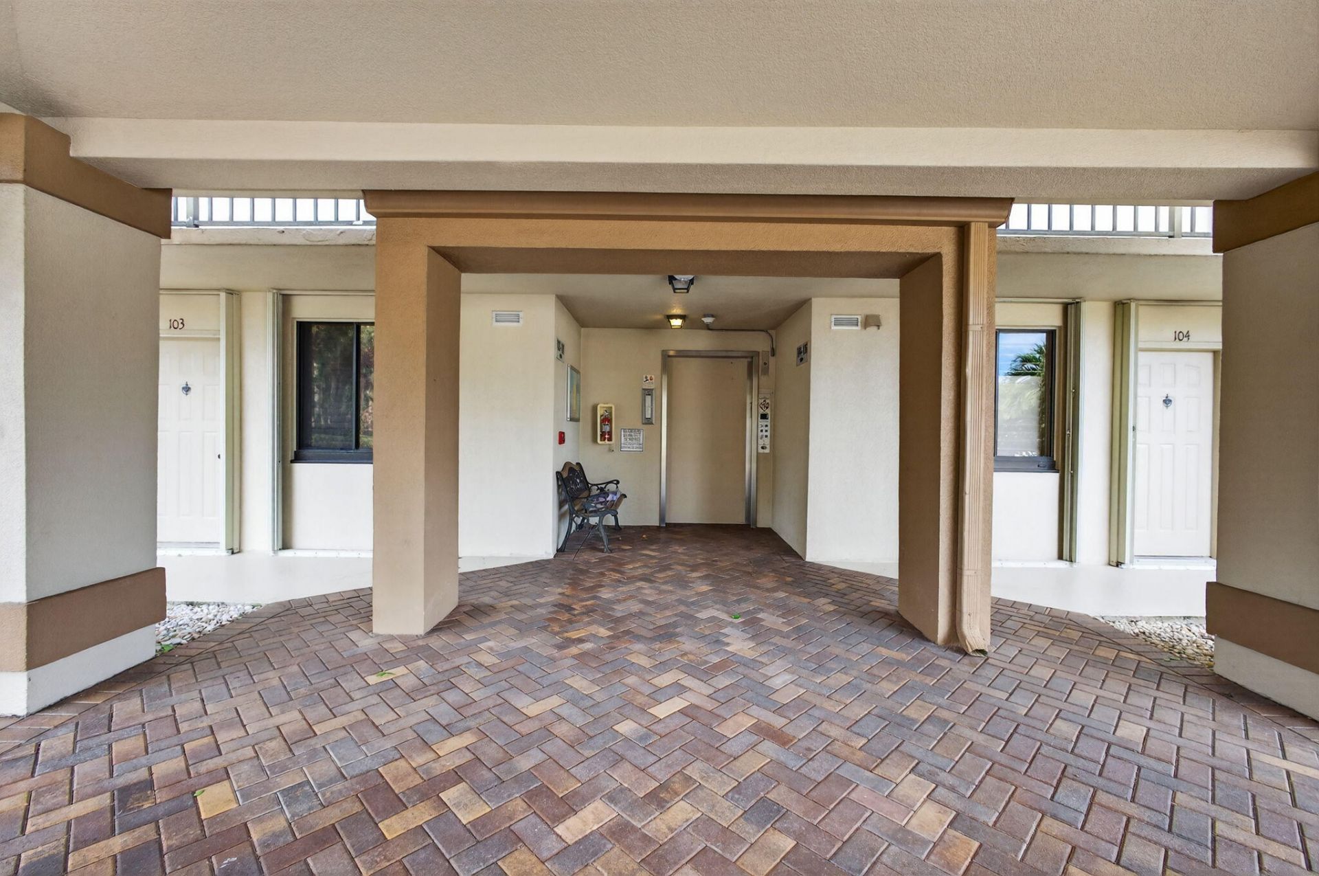 2201 Marina Isle Way, Unit 202, Jupiter, FL 33477 Photo