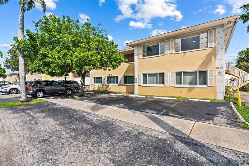 5700 NE 22nd Way, Unit 321, Fort Lauderdale, FL 33308 Photo
