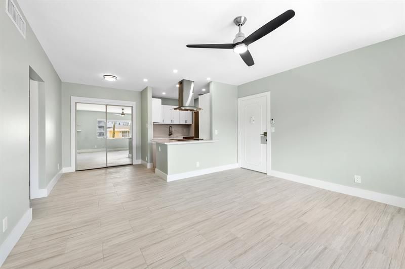 5700 NE 22nd Way, Unit 321, Fort Lauderdale, FL 33308 Photo