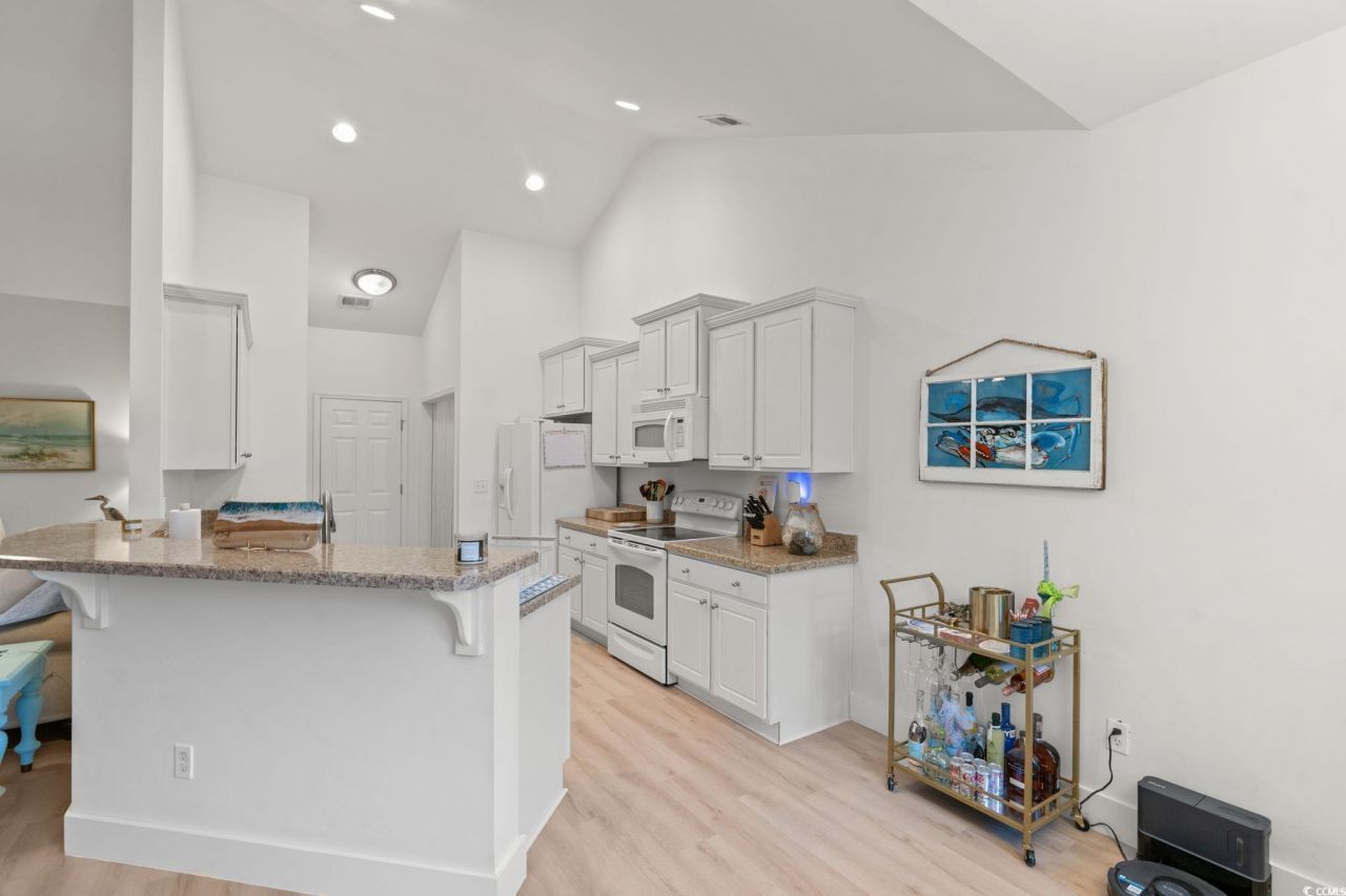 128 Carolina Oaks Dr. Photo 11