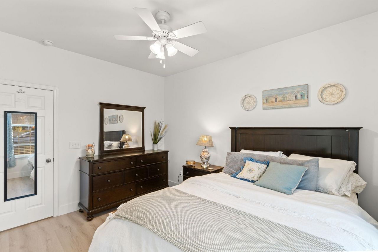 128 Carolina Oaks Dr. Photo 19