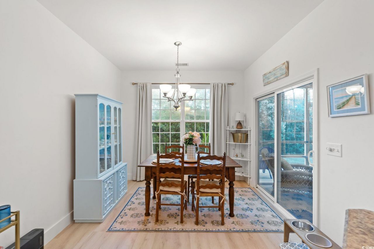 128 Carolina Oaks Dr. Photo 9