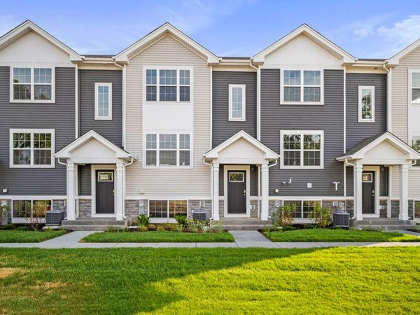 887 Briar Glen Court, Hampshire, IL 60140