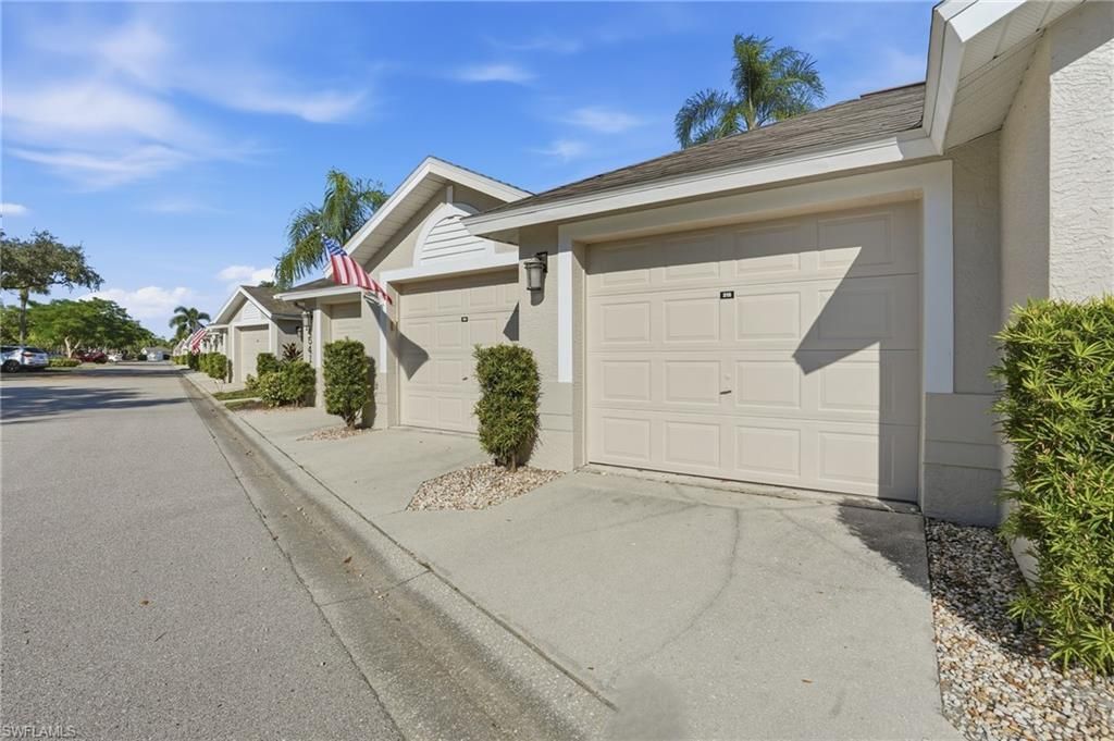 14541 Hickory Hill Ct, Unit 215, Fort Myers, FL 33912 Photo