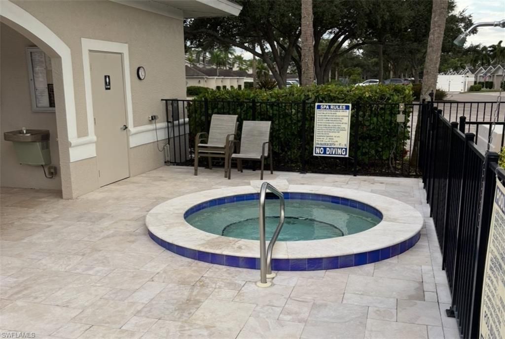 14541 Hickory Hill Ct, Unit 215, Fort Myers, FL 33912 Photo