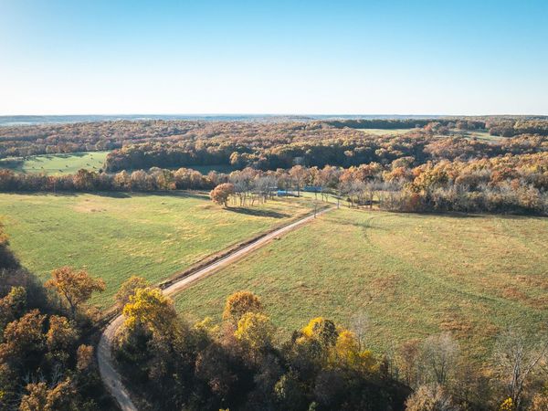 6601 County Line Road, Graff, MO 65660