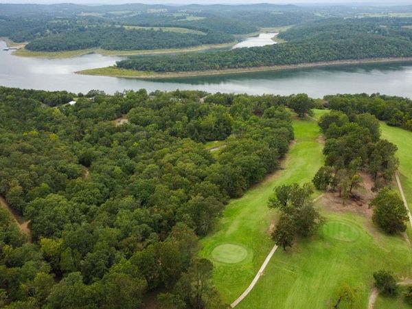 000 Crestwood Hills, Isabella, MO 65676