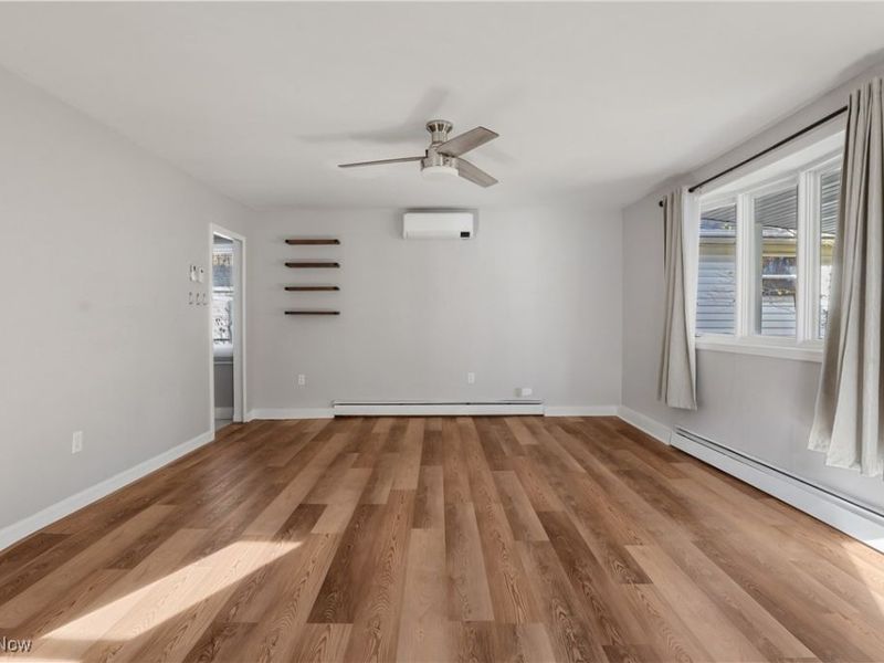 728 E 343rd Street, Eastlake, OH 44095 Photo 4