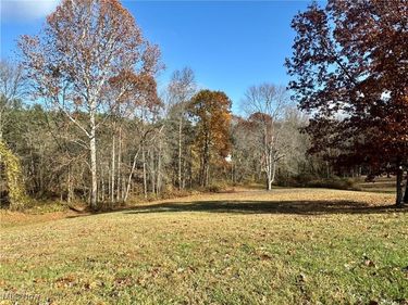 9585 Country Club Estate Drive, Byesville, OH 43723