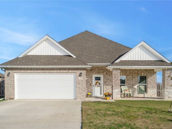 102 Manfield Avenue, Pea Ridge, AR 72751