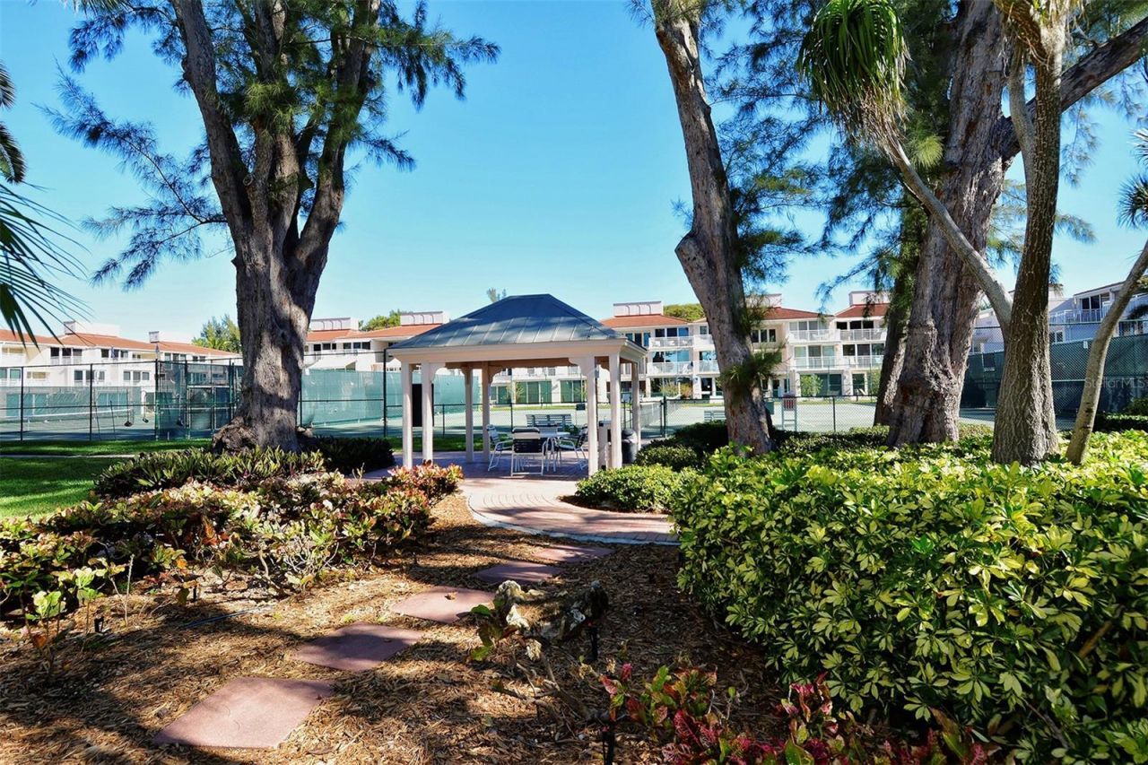 5055 Gulf Of Mexico Drive, Unit 331, Longboat Key, FL 34228 Photo