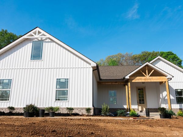 1932 River Rd, Clarksville, TN 37040