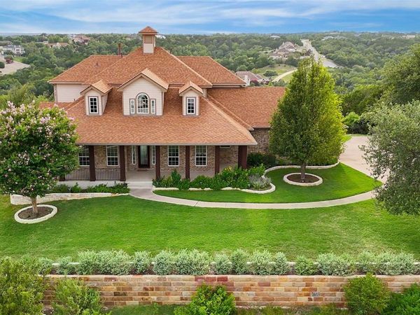 3207 Crystal Falls PKWY, Leander, TX 78641