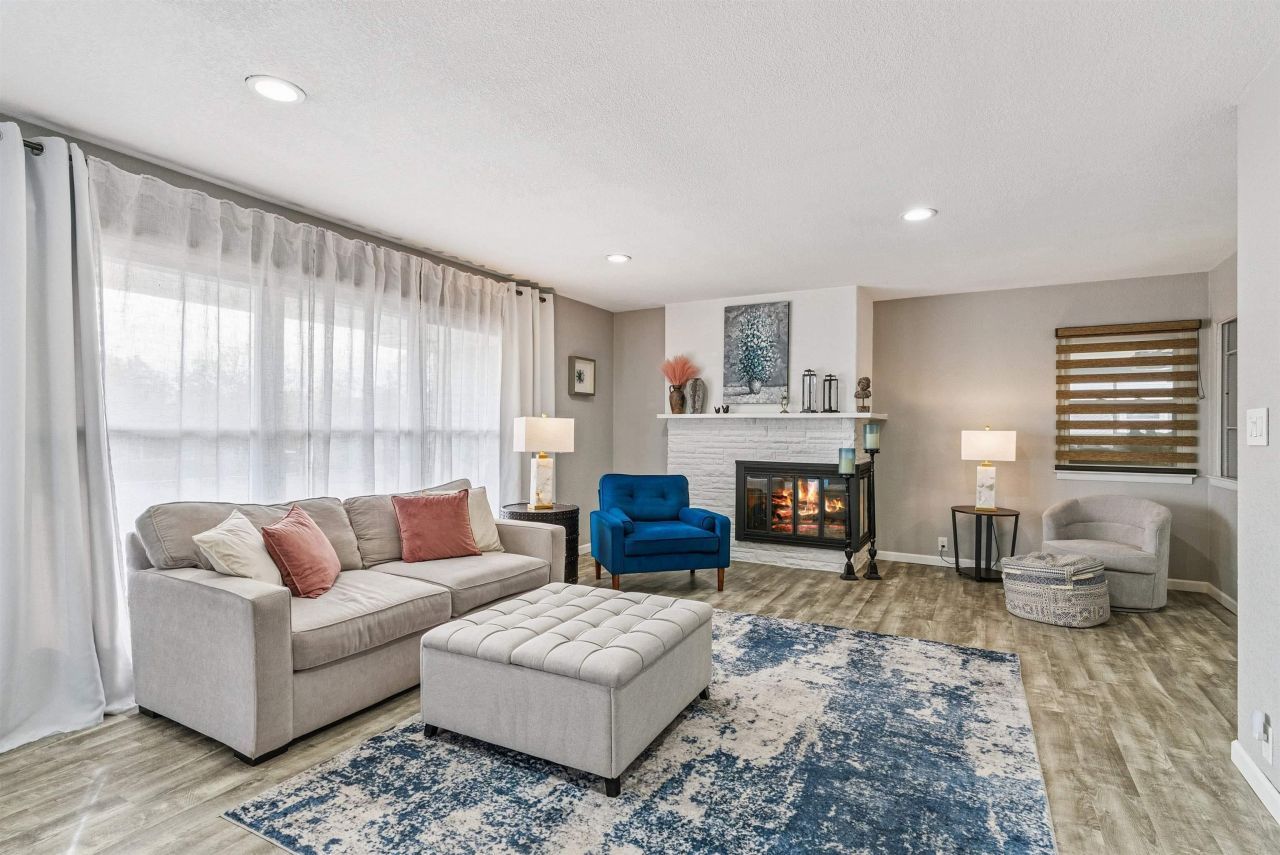 2624 Manor Street, Waterloo, IA 50702 Main Photo