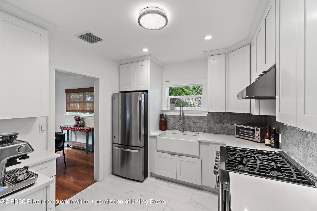 219 33rd Street, West Palm Beach, FL 33407 Photo