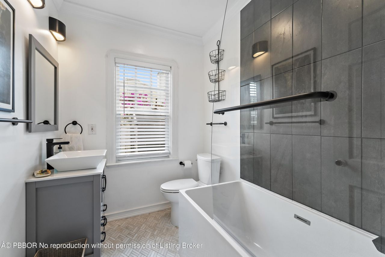 219 33rd Street, West Palm Beach, FL 33407 Photo