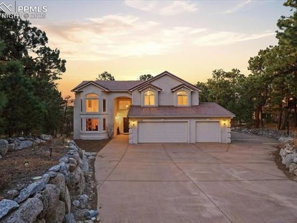 15655 Falcon Ridge Court, Colorado Springs, CO 80921