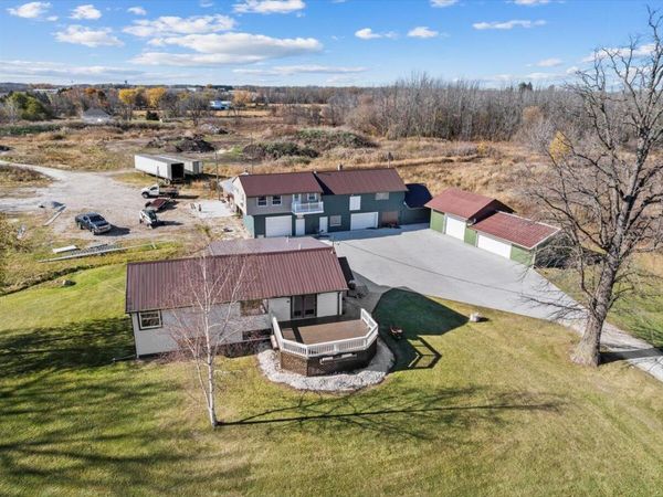N7330 Lakeshore Rd, Mosel, WI 53083