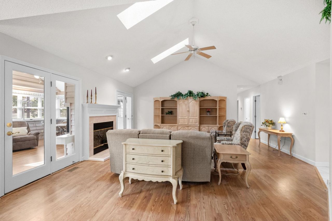 1239 Links Rd. Photo 10