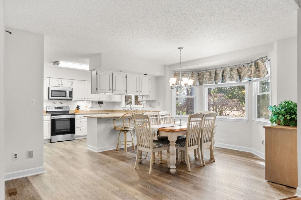 1239 Links Rd. Photo 12