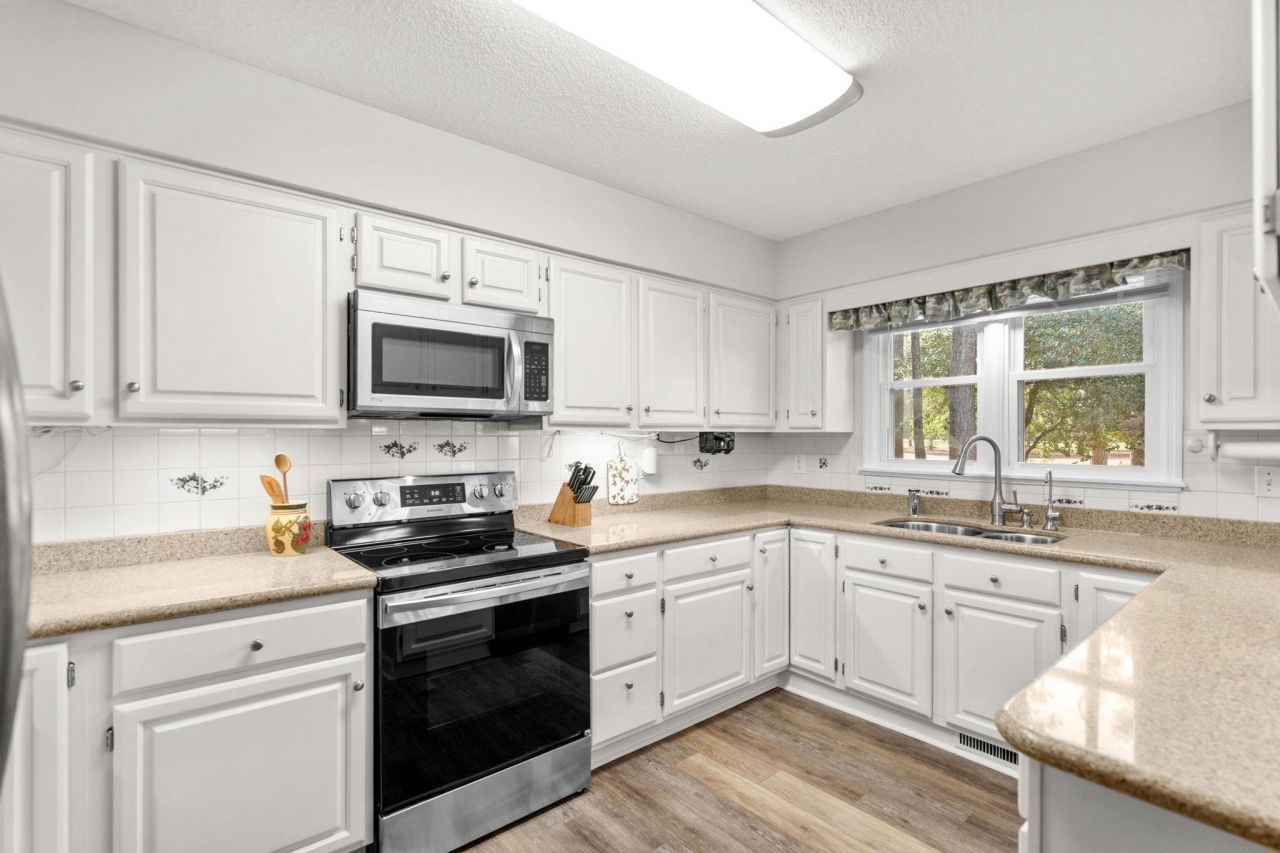 1239 Links Rd. Photo 15