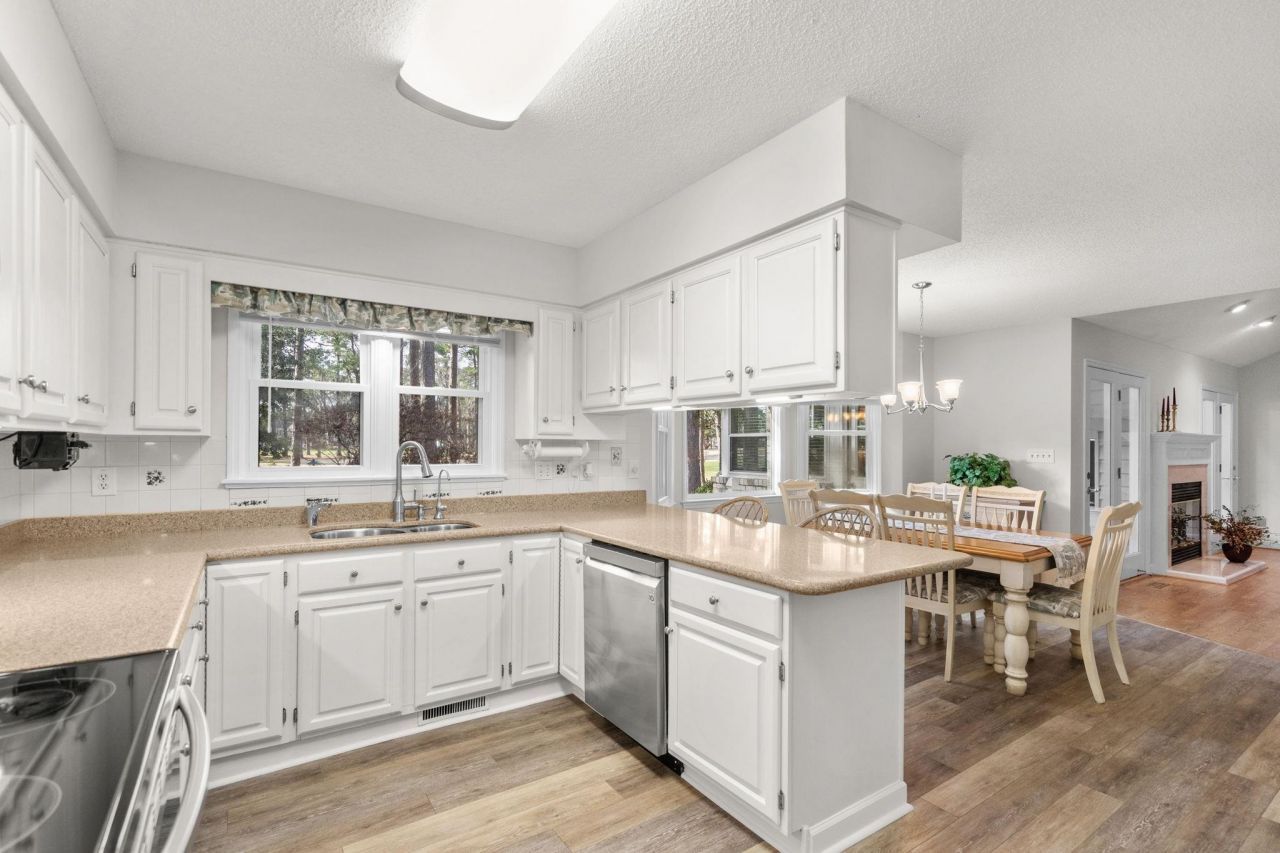 1239 Links Rd. Photo 16