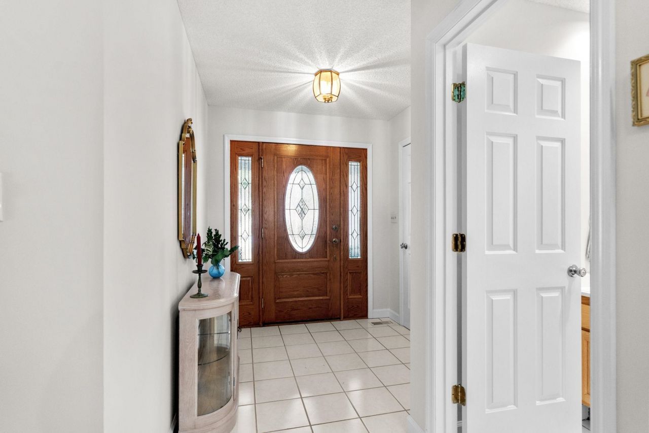 1239 Links Rd. Photo 6