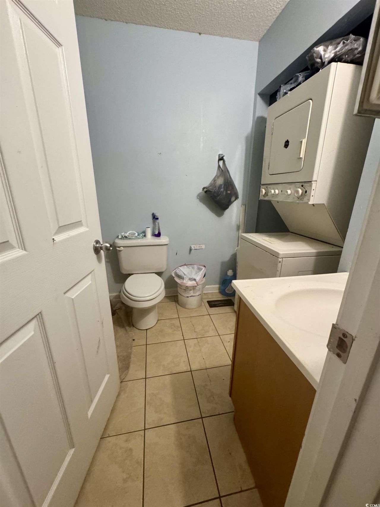 1207 Pinegrove Dr. Photo 10