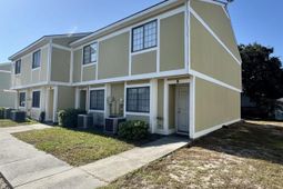 1207 Pinegrove Dr. photo 4