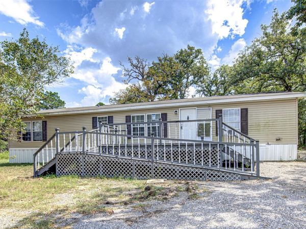 115 N Pinto CT, Paige, TX 78659