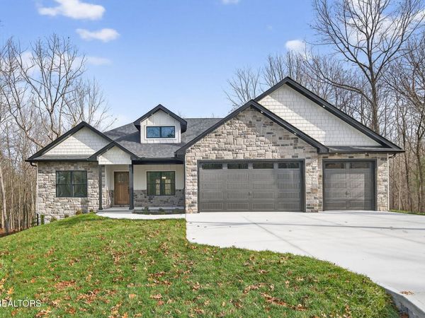 605 Westchester Drive, Crossville, TN 38558