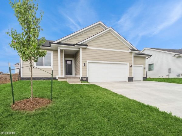 6724 Bright Street, Johnston, IA 50131