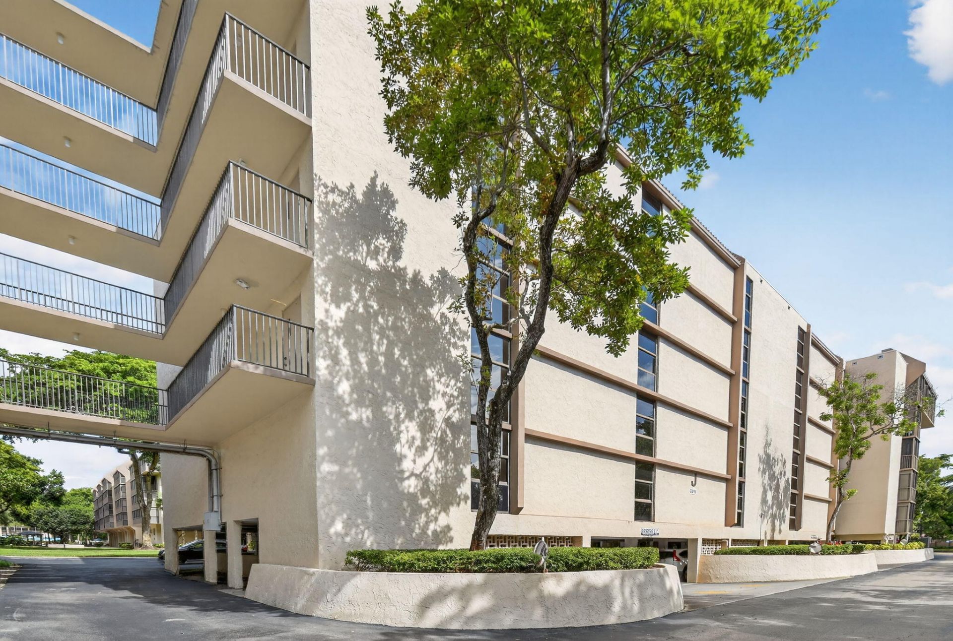 2816 N 46th Avenue, Unit J682, Hollywood, FL 33021 Photo