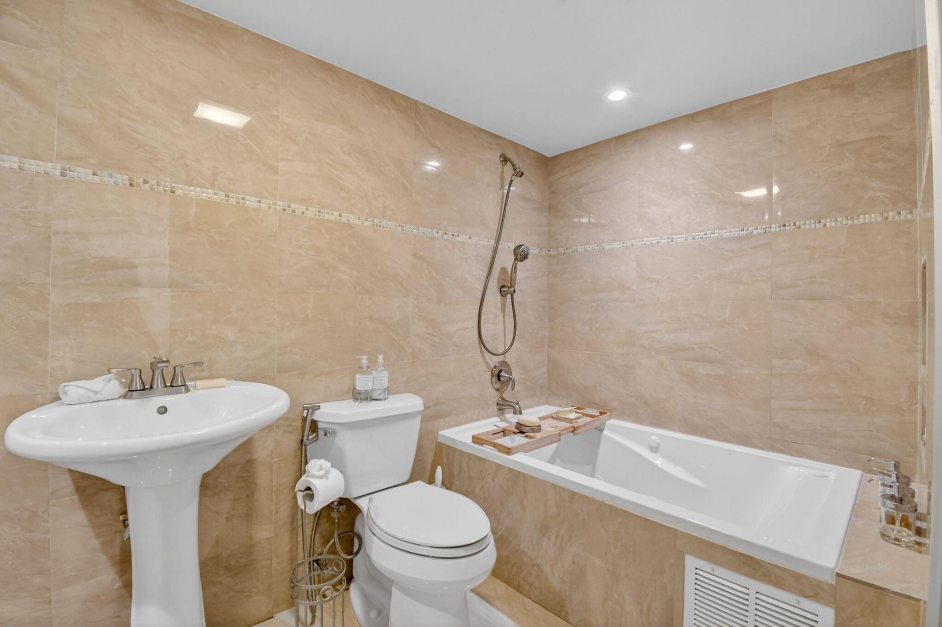 2816 N 46th Avenue, Unit J682, Hollywood, FL 33021 Photo