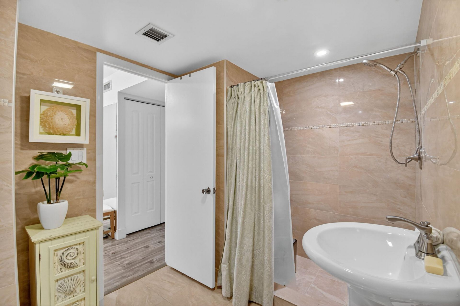 2816 N 46th Avenue, Unit J682, Hollywood, FL 33021 Photo