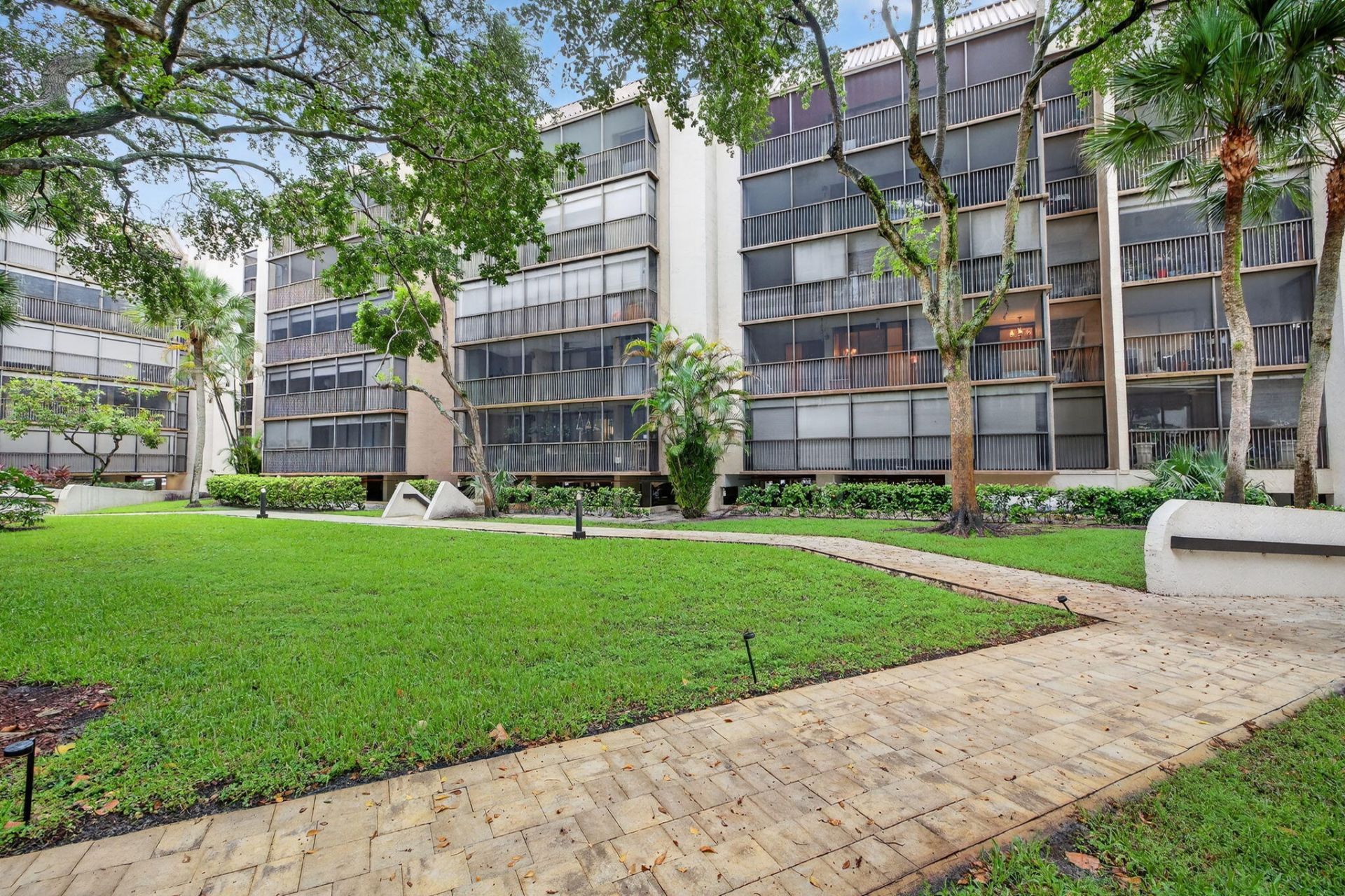 2816 N 46th Avenue, Unit J682, Hollywood, FL 33021 Photo