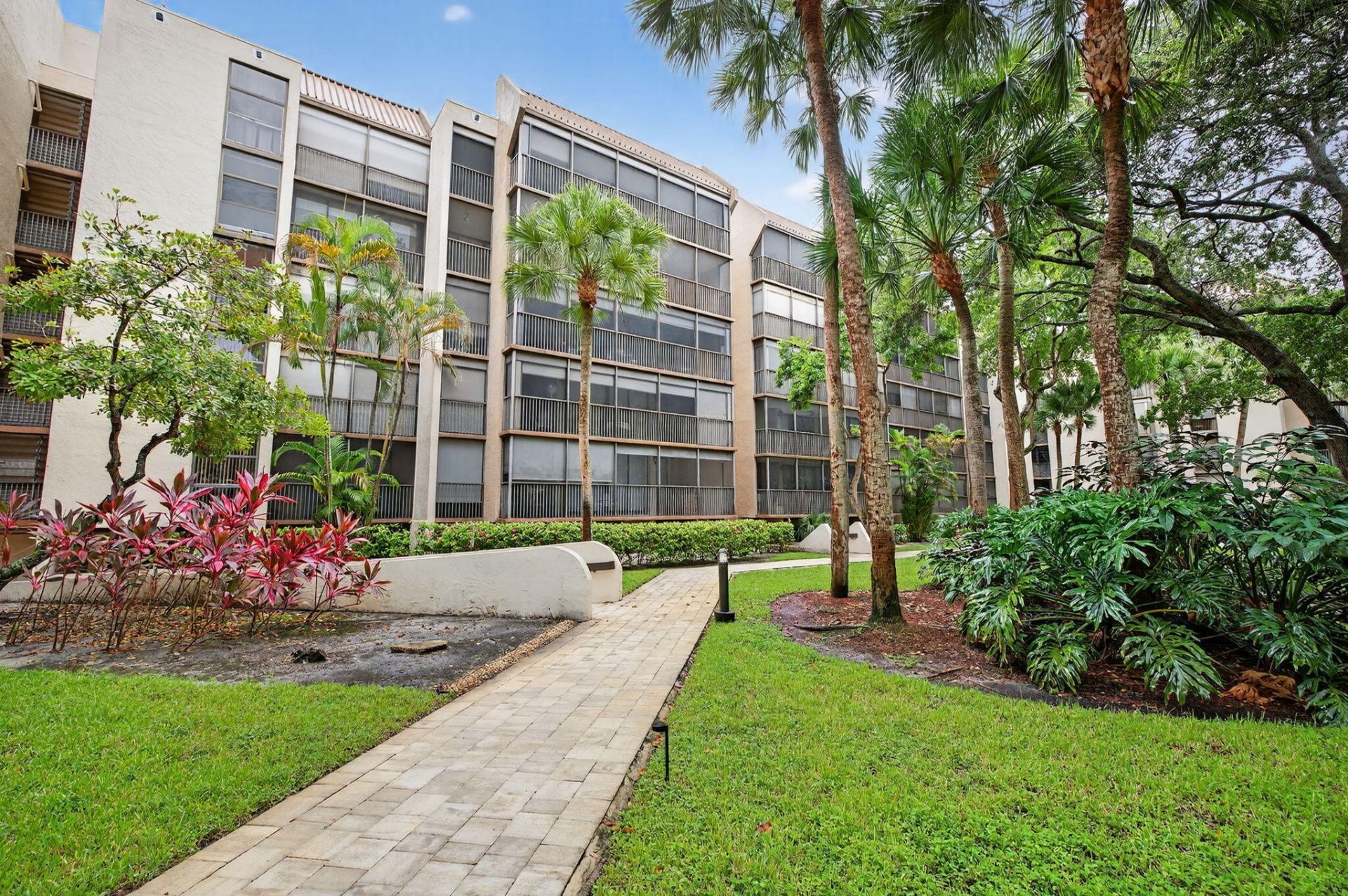 2816 N 46th Avenue, Unit J682, Hollywood, FL 33021 Photo