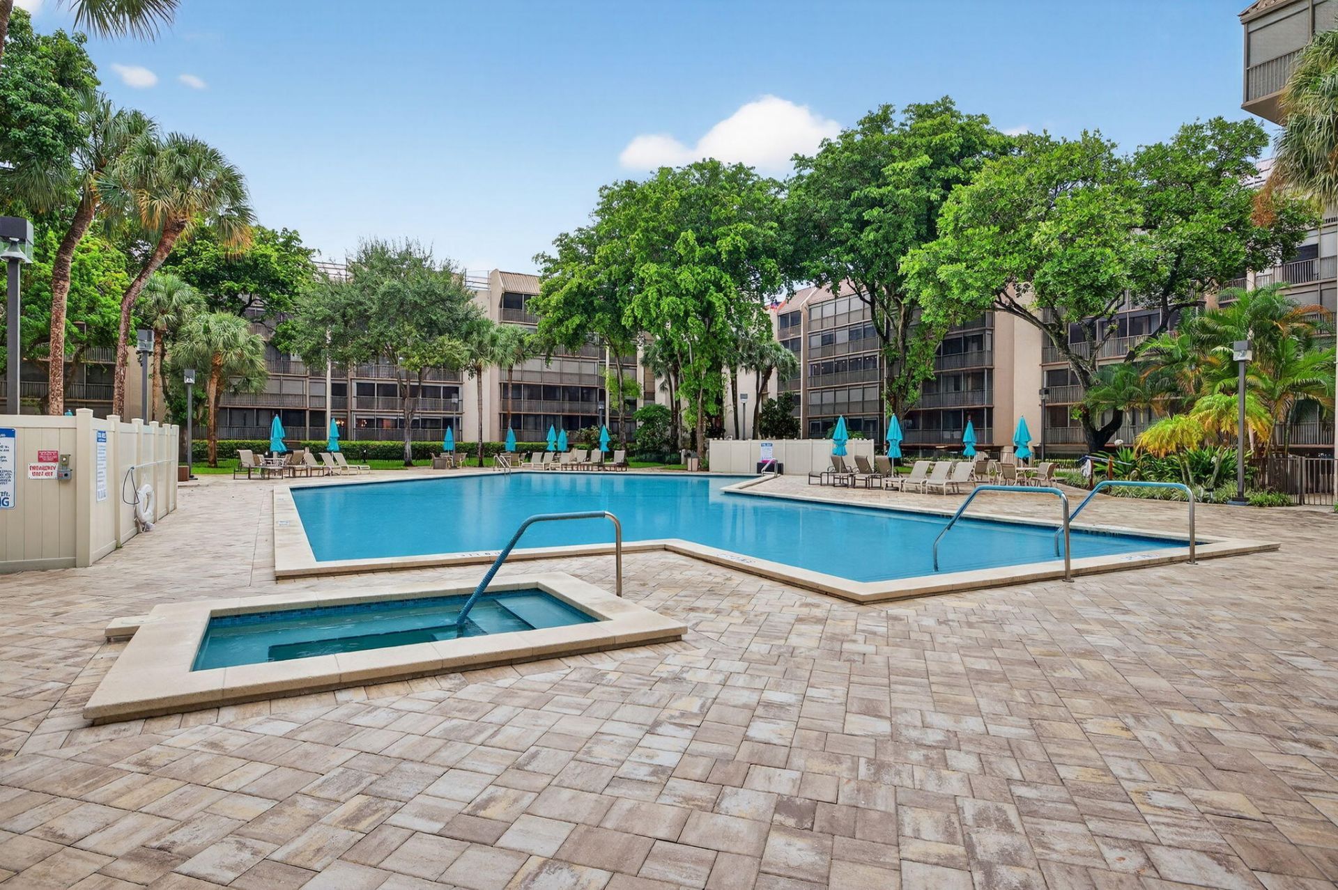 2816 N 46th Avenue, Unit J682, Hollywood, FL 33021 Photo