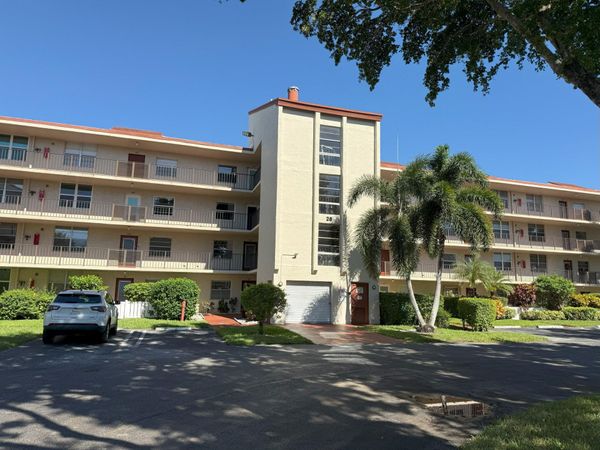 26 Abbey Lane, Unit 104, Delray Beach, FL 33446